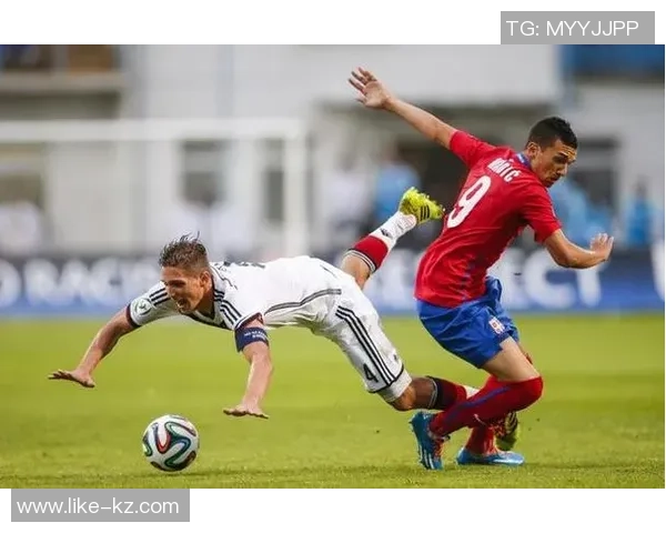 足球明星背后的辛酸故事谁在默默承受压力与欺负